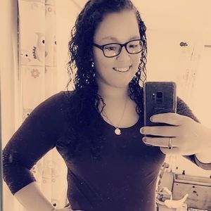 Meet your Posher, Laurie